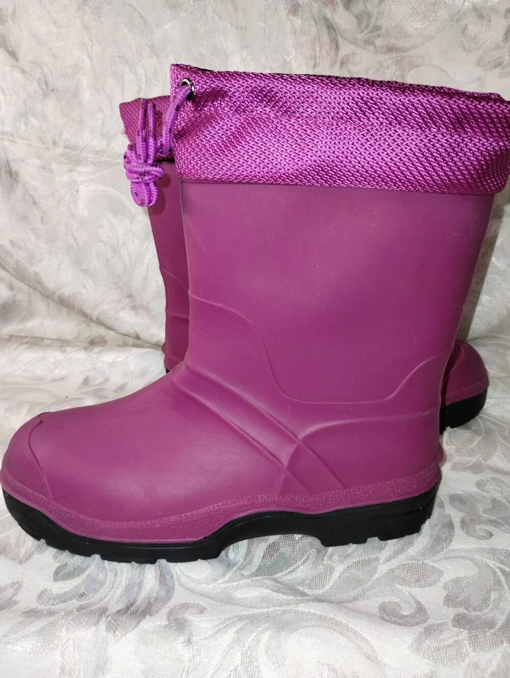 Size 6 Waterproof Child Boots / Fuchsia Color